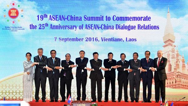 Presiden Jokowi Hadiri KTT ke-19 ASEAN-China