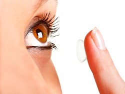 Hati-hati, Sembarangan Pakai Lensa Kontak Risikonya Tak Main-main
