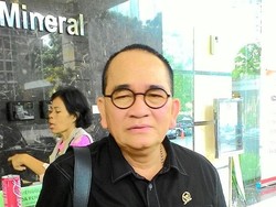 Temui Luhut di Kementerian ESDM, Ruhut: Arcandra Pantas Jadi Menteri Lagi