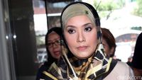 Elma Theana Diperiksa Polisi Soal Senpi Aa Gatot
