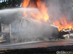 Truk Tanki yang Terbakar di Tol Sidoarjo-Porong Muat 32 KL Pertamax