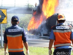 Sebelum Terbakar, Saksi Melihat Percikan Api dan Suara Ledakan dari Truk Tangki