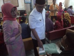 Sidak Pelayanan e-KTP, Ridwan Kamil Terima Banyak Keluhan Warga