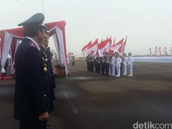 Menhub Budi Karya Lantik 2.116 Perwira Transportasi