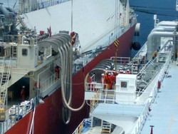 PGN Teken Kontrak Jual Beli 7 Kargo LNG ke China