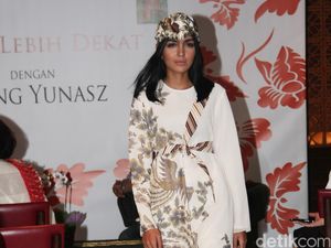 Bawa Batik Sawunggaling ke Rusia, Itang Yunasz Kebanjiran Pesanan