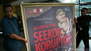 Aktivis Serahkan Lukisan Koruptor ke KPK
