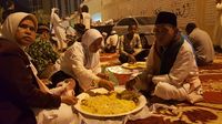 Jamuan Makan Nasi Arab Nikmat Untuk Jemaah Indonesia
