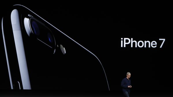 Perubahan Wujud iPhone dalam Satu Dekade
