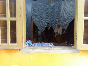 Rumah di Pondok Pinang Banjir, Pasangan ini Pindah Resepsi Nikah ke Balai Warga