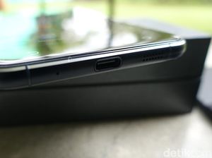Asus Siapkan Zenfone Zoom Berkamera Ganda Asus Siapkan Zenfone Zoom Berkamera Ganda