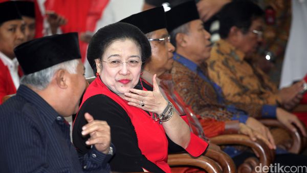 Mega Lantik Pengurus Baitul Muslimin