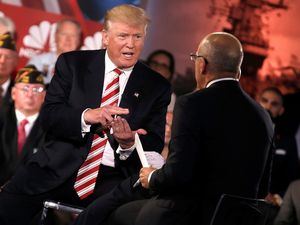 Trump Undang Saudara Tiri Obama dan Ibu Korban Serangan Benghazi dalam Debat