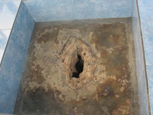 Batu Berbentuk Vagina dan Penis di Bau-bau