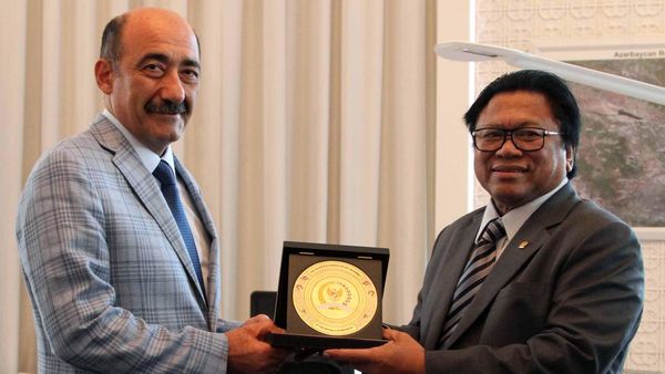 Oesman Sapta Bertemu Menteri Kebudayaan dan Pariwisata Azerbaijan