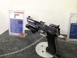 Pistol G2 Premium Buatan Pindad Dihargai Rp 35 Juta