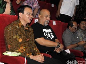 Begini Suasana Nobar Warkop DKI Reborn Bareng Ahok