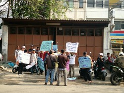 Dihadang Demo, Ahok Tetap Resmikan Pasar Kampung Duri Tambora