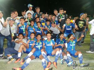 Kemenpora Ajak Sejumlah Eks Pemain Timnas Jadi Pemandu Bakat di LSP U-14 Kemenpora Ajak Sejumlah Eks Pemain Timnas Jadi Pemandu Bakat di LSP U-14