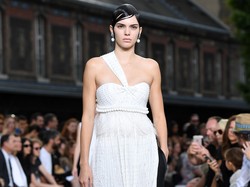 Lagu-lagu Ini Wajib Didengar Kendall Jenner Sebelum Fashion Show
