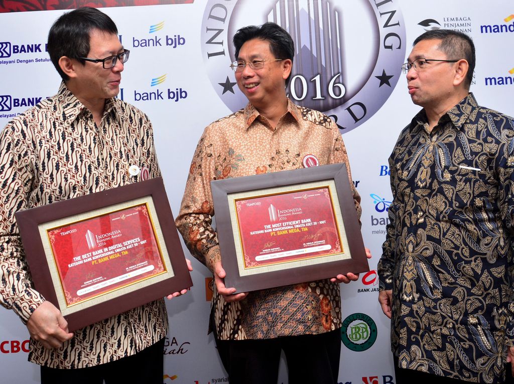 Bank Mega Raih 2 Penghargaan Bank Mega Raih 2 Penghargaan