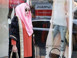 Kata Para Model New York Fashion Week Tentang Karya Anniesa Hasibuan