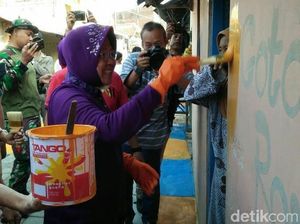 Risma Turun Tangan Percantik Rumah di Kampung Nelayan Bulak