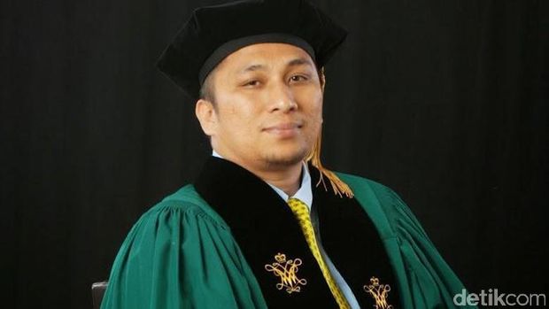 Feri Amsari