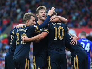 Tottenham Hajar Stoke 4-0