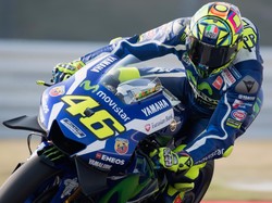 Ketika Rossi Murka dan Acungkan Jari Tengah ke Aleix Espargaro