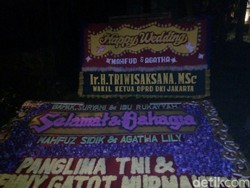 Panglima TNI dan KSAU Kirim Karangan Bunga untuk Mahfudz Siddiq-Agatha Lily