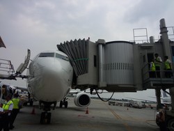 Mabuk, Bule Bolivia Diturunkan dari Pesawat di Bandara Yogya