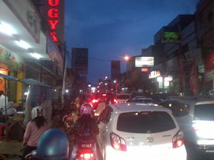 Lalin ke Sejumlah Tempat Wisata di Bandung Macet!