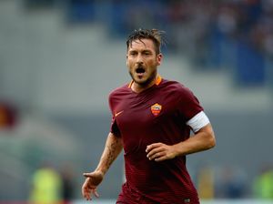 Totti Akan Pensiun di Akhir Musim