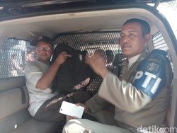 Bule Pengemis Asal Jerman Bercerita Bedanya Mengemis di Vietnam dan Surabaya