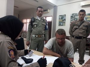 Bule Pengemis Mengidap Sakit Kaki Gajah, Siapa yang Menanggung Perawatannya? Bule Pengemis Mengidap Sakit Kaki Gajah, Siapa yang Menanggung Perawatannya?