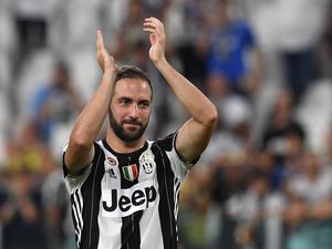 Icardi: Higuain Layak Dihargai Mahal Icardi: Higuain Layak Dihargai Mahal