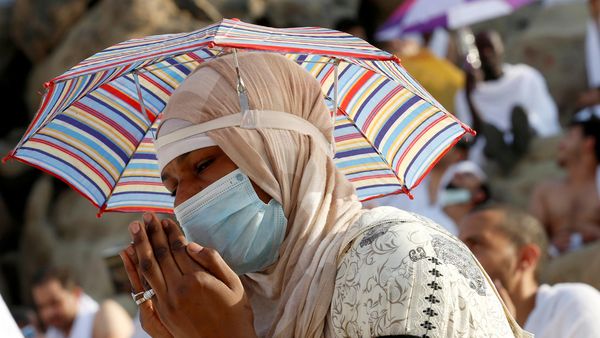 Jemaah Isi Wukuf dengan Perbanyak Ibadah