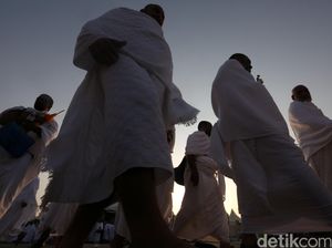 Jemaah Haji Disarankan Tak Perlu Paksakan Keluar Tenda Saat Wukuf