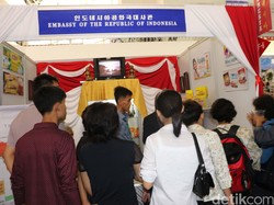 Saat Mi Instan Hingga Batik dari Indonesia Memikat Warga Pyongyang