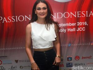 Tubuh Ramping Luna Maya