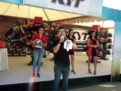 Tampil Keren Seperti Pembalap MotoGP dengan Helm Kyt Vendetta 2 dan Strike Eagle