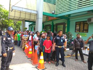 Gunakan Kupon, Begini Pembagian Daging Kurban di Percontohan RPH Al Azhar