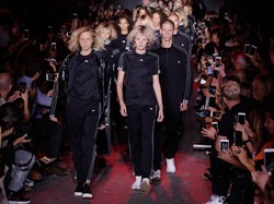 Alexander Wang Rilis Kolaborasi dengan Adidas di New York Fashion Week