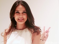 Setelah Ayu Ting Ting, Luna Maya Kerja Bareng Valerie Thomas