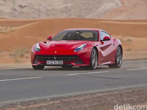 Ferrari Setia dengan Mesin V12 Ferrari Setia dengan Mesin V12