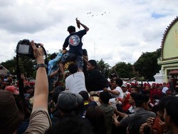 Berebut Gunungan Keraton Yogya, Tradisi yang Tetap Pikat Turis dan Warga