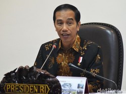 Jokowi Tinjau Latihan Armada Jaya 2016 di Laut Jawa