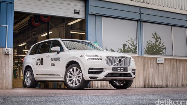 SUV Tanpa Pengendara Volvo