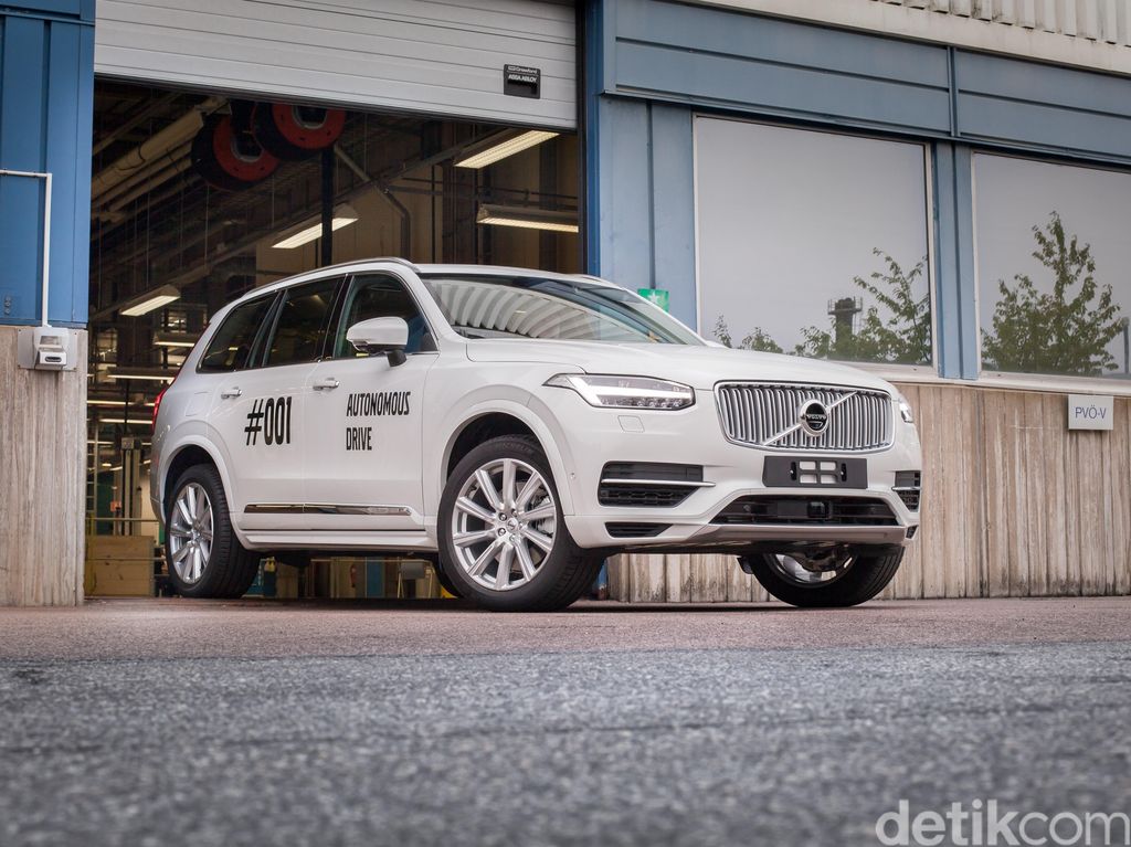 SUV Tanpa Pengendara Volvo SUV Tanpa Pengendara Volvo